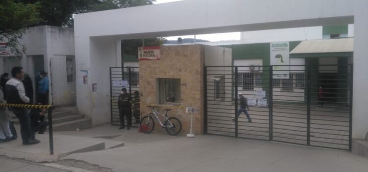 Hospital San Juan de Dios de Tarija restablece servicio de tomografía para mejorar atención médica.