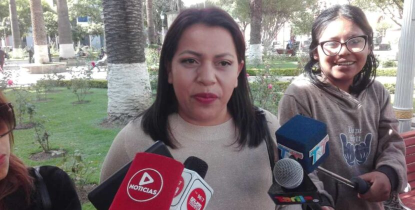 La senadora Nelly Gallo anuncia su retiro de la contienda electoral y critica la falta de ética en el Congreso.