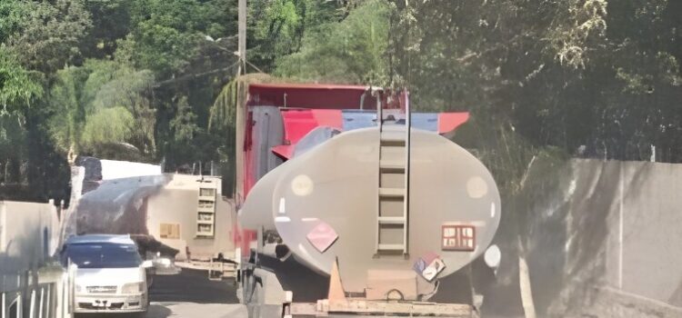Gabriel Pérez denuncia escasez de combustible en Tarija debido a desvío hacia otras regiones.