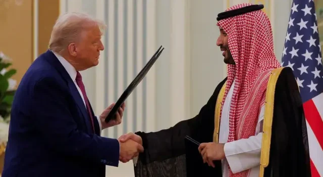 Estados Unidos y Arabia Saudita firman histórico acuerdo de cooperación económica y militar por US$600.000 millones.
