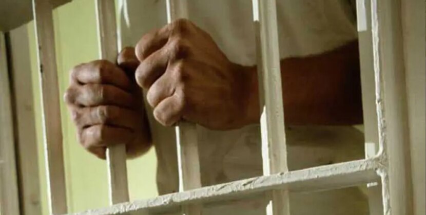 Sentenciados a prisión cuatro hombres por violación y abuso sexual a menores en Bolivia.