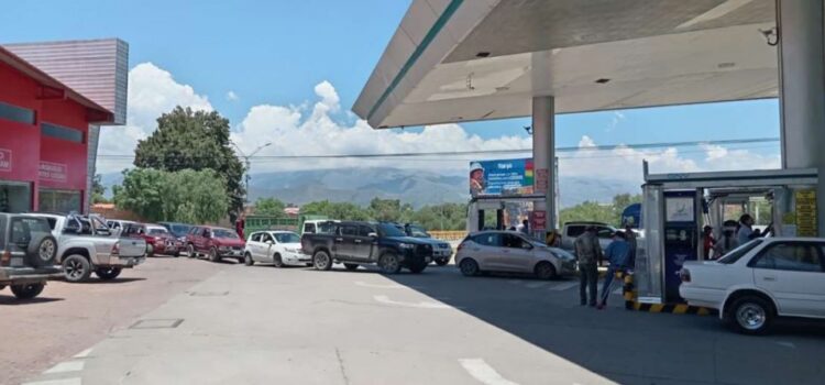 Incertidumbre y desinformación en Tarija ante especulaciones de escasez de carburantes