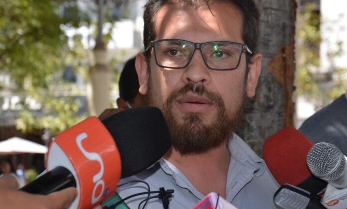 Controversia en Bermejo, Tarija: críticas a movilización local.