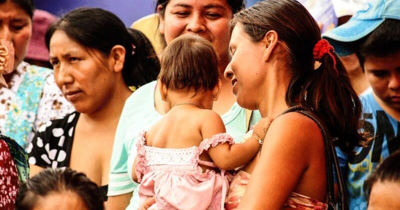 Bolivia otorgará asueto a madres trabajadoras en conmemoración al Día de la Madre