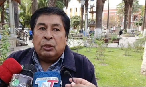 Jubilados de Tarija se movilizan en protesta por la crisis económica en el departamento