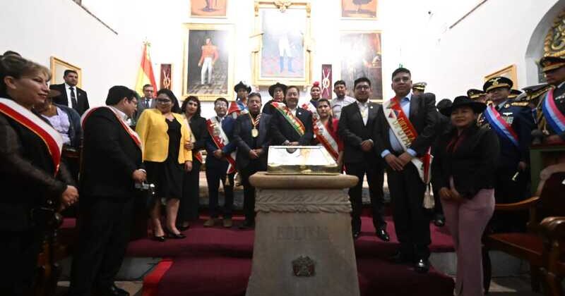 El presidente Luis Arce entrega el Hospital de Tercer Nivel de Chuquisaca, una obra de impacto en la región.