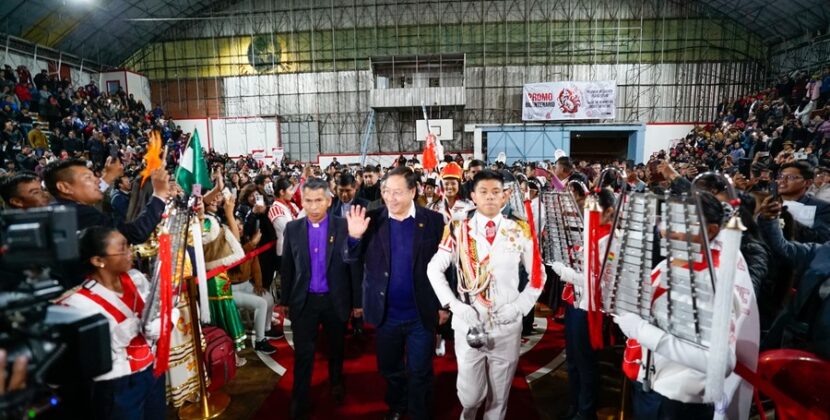El presidente Luis Arce otorga personalidad jurídica a la Iglesia Metodista en Bolivia en emotivo evento.