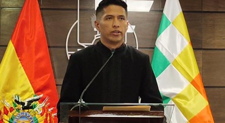 Presidente del Senado notificado para comparecer en audiencia por recurso de amparo contra el Movimiento Tercer Sistema.