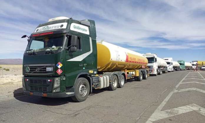 Ejecutivo de empresa de autotransporte expresa preocupación por escasez de combustible en Tarija.
