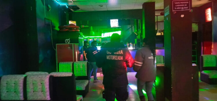 Intendencia Municipal de La Paz clausura locales por venta irregular de bebidas alcohólicas.