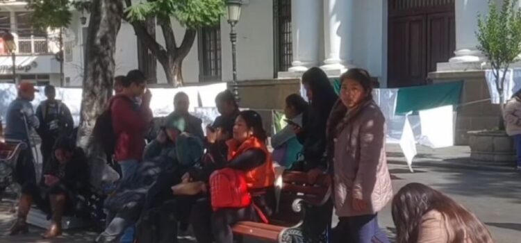 Crisis sanitaria en Bermejo: movilización ciudadana exige soluciones urgentes.