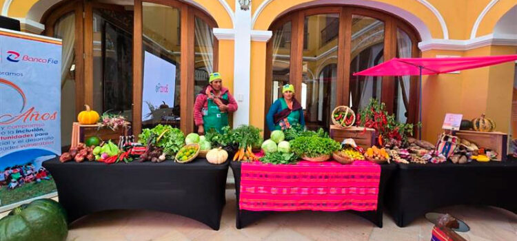 Banco FIE y ONG Sumaj Punchay transforman comunidades rurales en Bolivia
