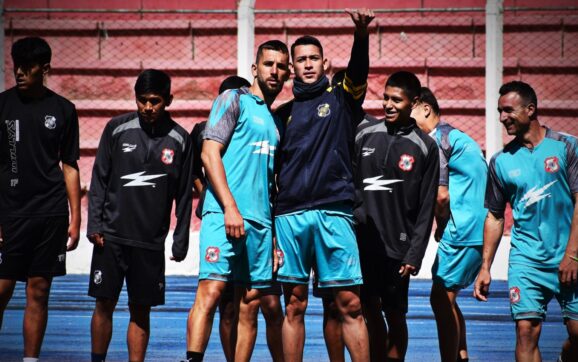 Nacional Potosí y Guaraní se enfrentan en la Conmebol Sudamericana en Potosí