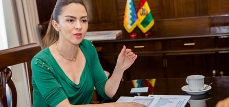Mariana Prado, exministra de Planificación, será candidata a la Vicepresidencia en Bolivia.