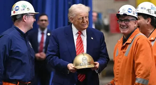Donald Trump duplica aranceles a importaciones de acero y aluminio en Estados Unidos.