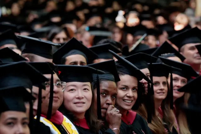 El gobierno de Trump revoca visas de estudiantes chinos en EE.UU.