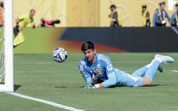 Courtois pide aplazar el inicio de Liga y critica a Tebas por priorizar la notoriedad a la salud del futbolista