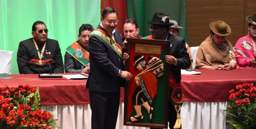 La Paz conmemora 216 años de la Gesta Libertaria con actos oficiales y celebraciones folclóricas