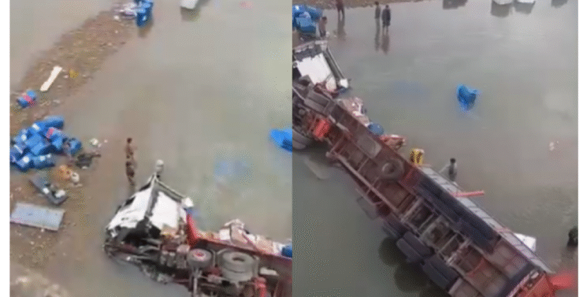 Tráiler cae al río en puente de conexión Cochabamba-Santa Cruz; conductor rescatado