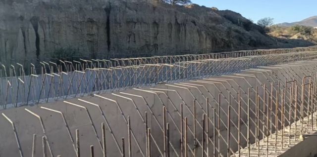 Alcalde inspecciona alcantarillas de la Segunda Circunvalación de Tarija, obra avanza al 84% y se prevé finalización anticipada