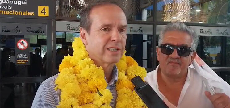 Quiroga en Tarija: critica debates superficiales y denuncia intentos de intimidación