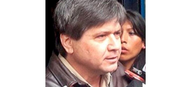 De la Fuente niega ser abogado y acusa a fiscal de robo tras operativo judicial