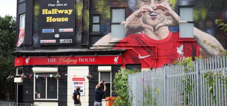 Nuevo mural en Liverpool honra la memoria del futbolista Diogo Jota