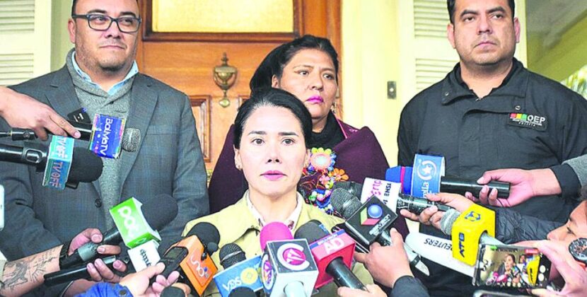 Presidente en ejercicio solicita licencia por salud; desmienten versiones de renuncia y se prepara para elecciones