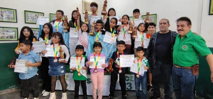 Bolivia inicia selectivo de ajedrez para Festival Sudamericano en Colombia