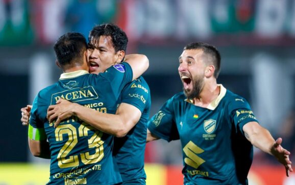 Bolívar golea a Palestino y avanza a octavos de final de Copa Sudamericana
