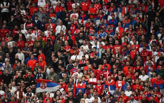 FIFA sanciona a Serbia con multa y clausura parcial de estadio por racismo