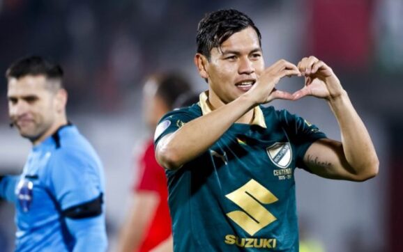 Sagredo, figura clave de Bolívar, vive un momento dorado con goles y clasificación a octavos de Sudamericana