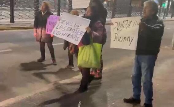 Doria Medina denuncia agresión de masistas con lanzamiento de huevos en Buenos Aires