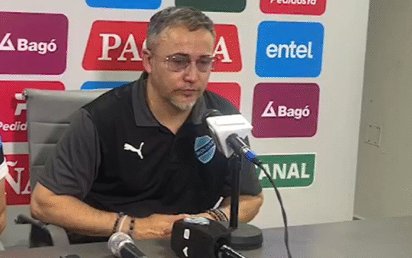 Robatto Confía en la Capacidad del Equipo para Ascender en la Tabla de Posiciones
