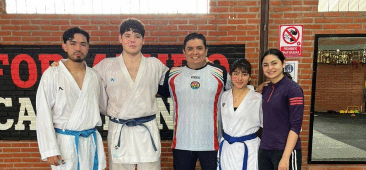 Karatecas bolivianos se preparan para los Panamericanos Junior en Paraguay