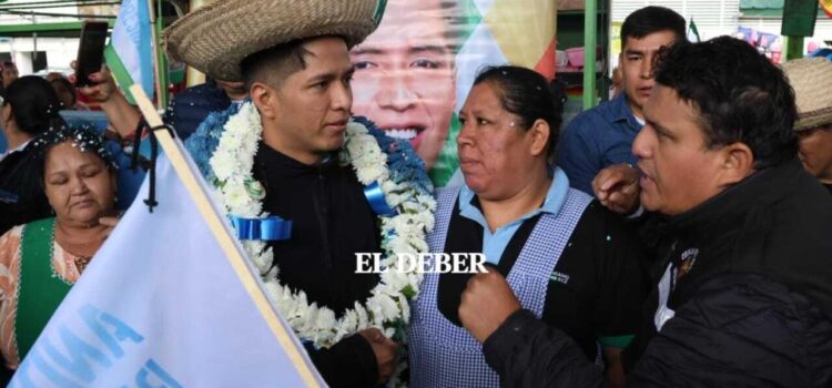 Andrónico cuestiona encuestas electorales y resalta divergencia con la realidad callejera