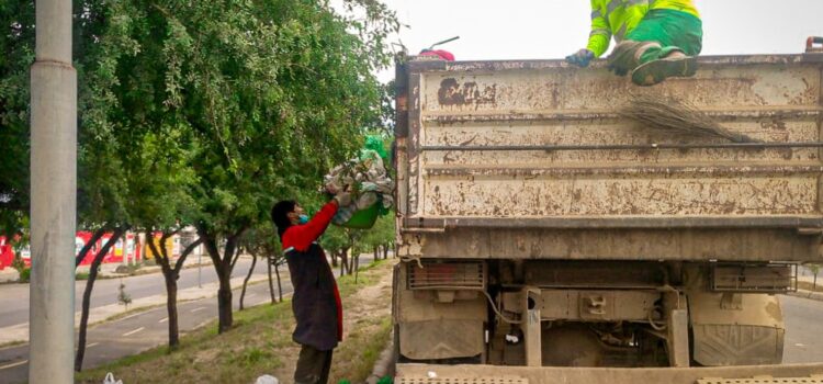 Tarija lanza cuarta licitación para renovar su flota vehicular de EMAT