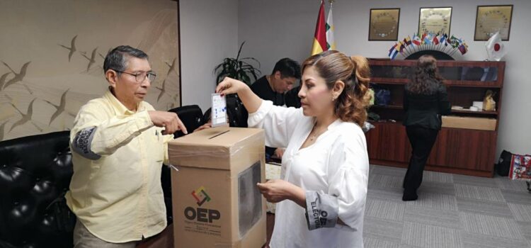 Bolivianos en el Exterior Emitirán su Voto en 22 Naciones Elecciones Clave para el Futuro de Bolivia