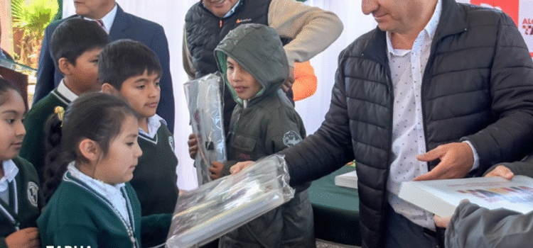 Alcaldía inicia entrega masiva material escolar apoyo estudiantes rurales