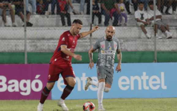 Guabirá remonta y derrota a Independiente en Montero