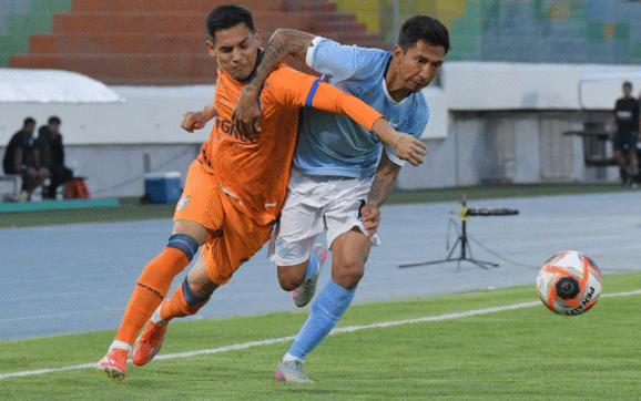 Blooming sufre derrota ante Aurora que recorta distancias en el campeonato