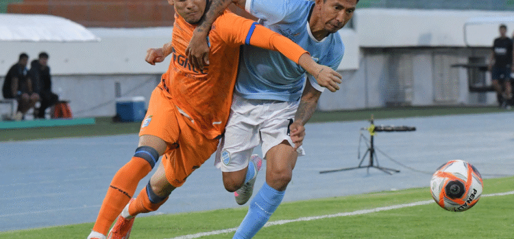 Blooming sufre derrota ante Aurora que recorta distancias en el campeonato