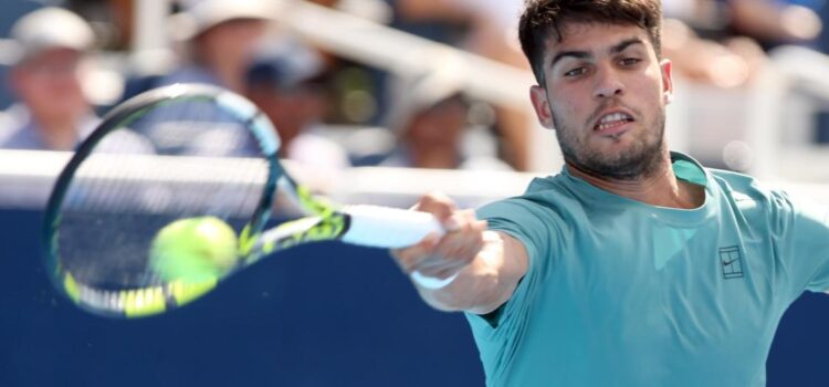 Alcaraz domina a Medjedovic y alcanza las 50 victorias anuales en un partido clave