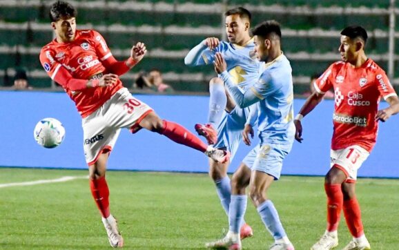Bolívar busca sentenciar su llave contra Cienciano en Perú en vibrante duelo futbolístico