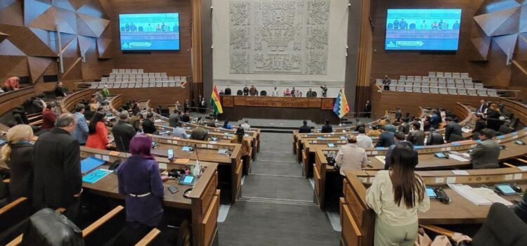 Nueva Ley Penaliza Severamente la Violencia Contra Menores en Redes Sociales