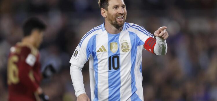 Argentina golea Venezuela con doblete de Messi en su despedida de casa