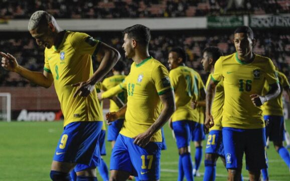 Brasil golea a Bolivia con sus figuras estelares recordando la hazaña de La Paz