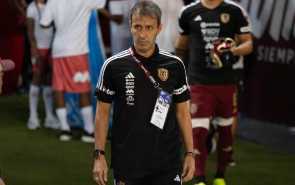 Venezuela despide a Bocha Batista tras fracaso y ruptura en la selección nacional