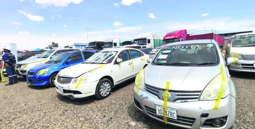 Autos Chutos Inician Campaña Electoral con Promesas de Regularización y Generan Alerta en Chile