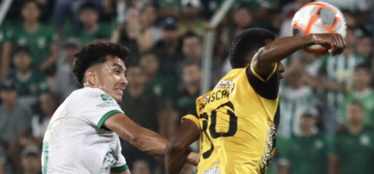 Oriente Petrolero The Strongest Duelo Clave Doblete en Tres Días por la Gloria